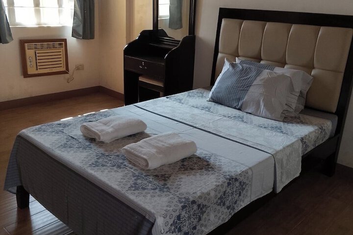 Room 2 of 7