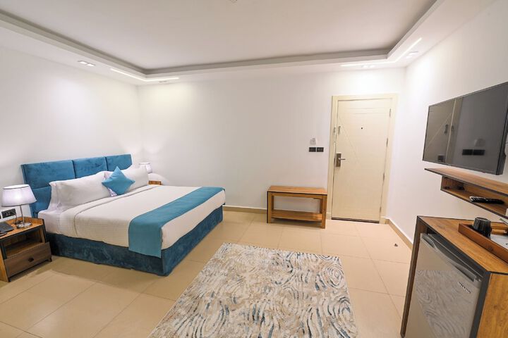 Room 3 of 16
