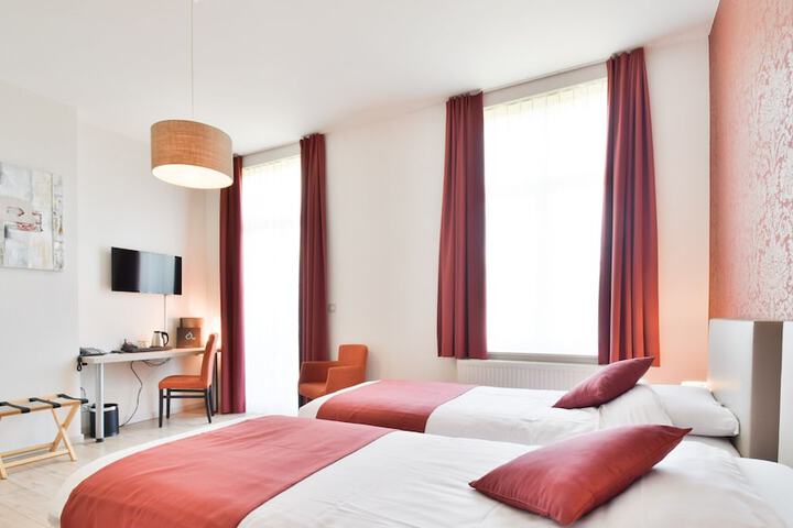 Room 15 of 35