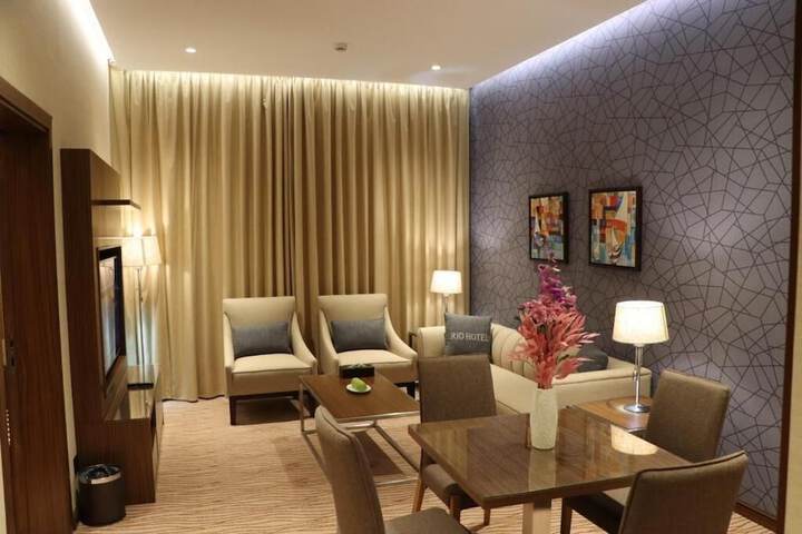 Room 6 of 19