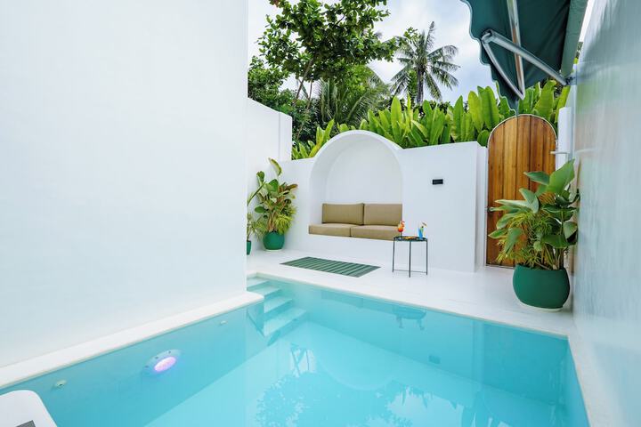 Pool 20 of 22