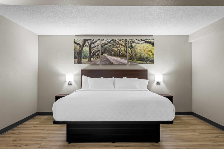 Room 44 of 57