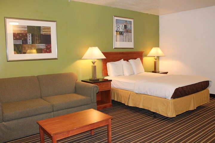 Room 11 of 20