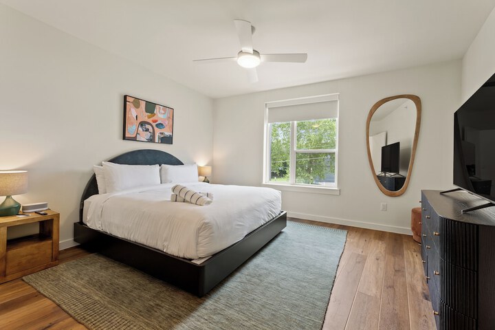 Room 27 of 184