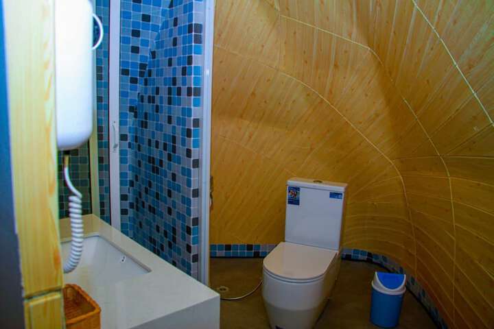 Room 12 of 21
