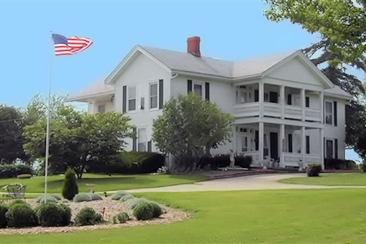 Belle Aire Mansion Guest House