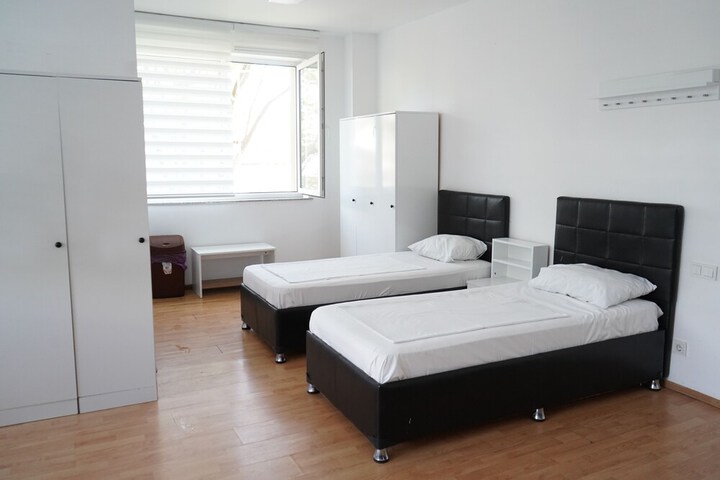Room 6 of 22