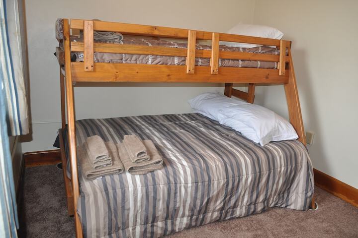 Room 12 of 68