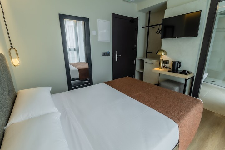 Room 30 of 132