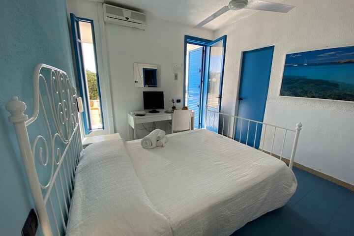 Room 2 of 26