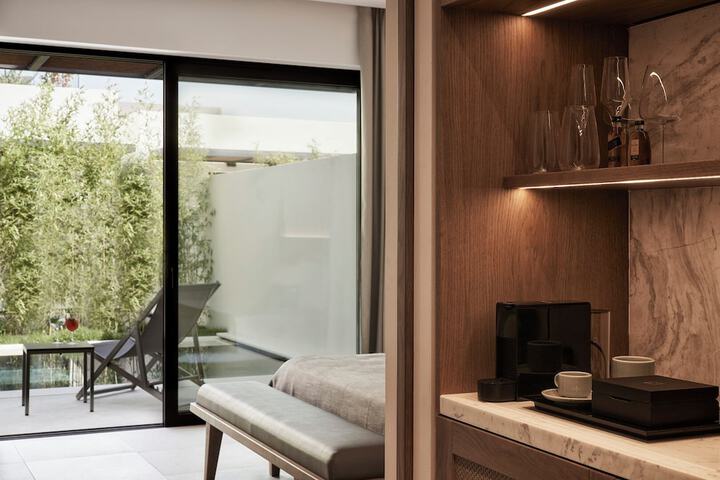 Room 13 of 155