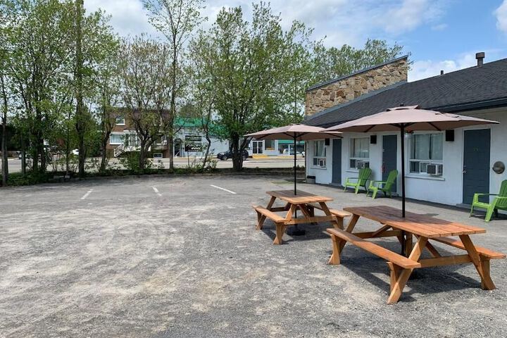 Property Grounds 21 of 24