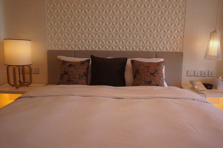 Room 15 of 68