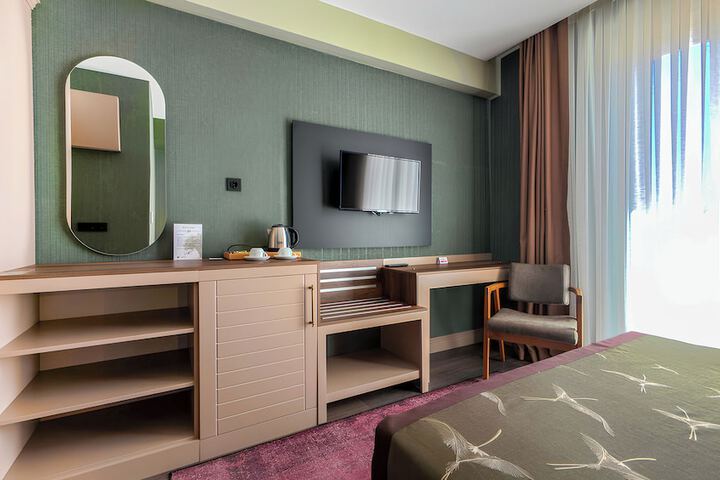 Room 12 of 34
