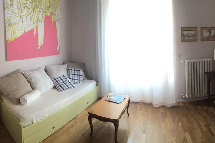 Room 30 of 69