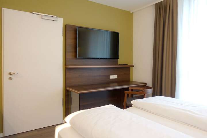 Room 12 of 88