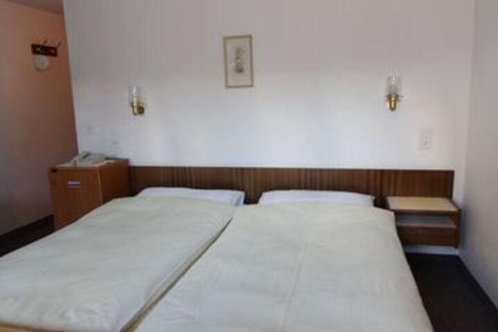 Room 34 of 53