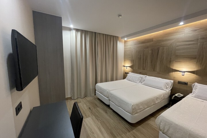 Room 26 of 71