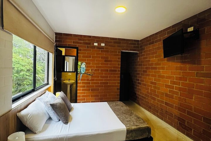 Room 19 of 94