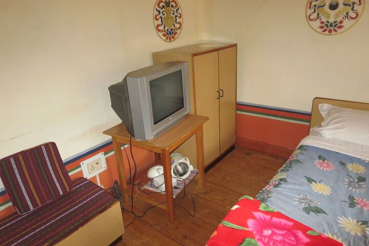 Room 5 of 7