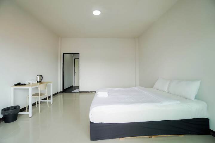 Room 10 of 79