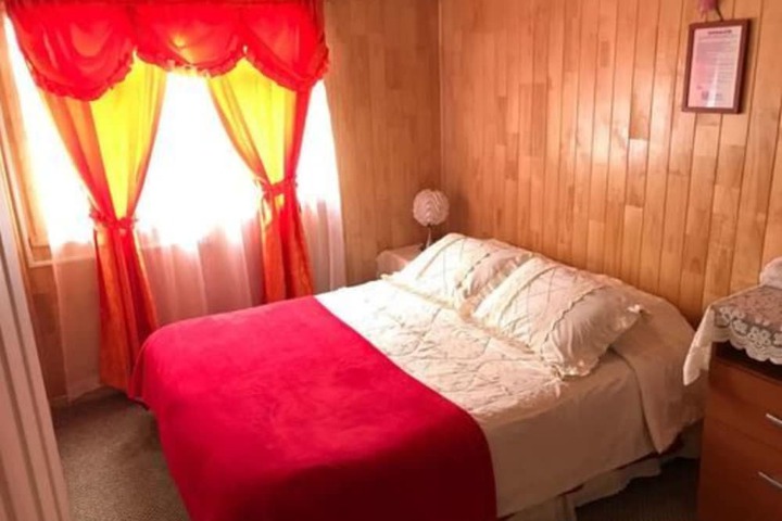 Room 3 of 8