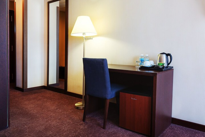 Room 8 of 66