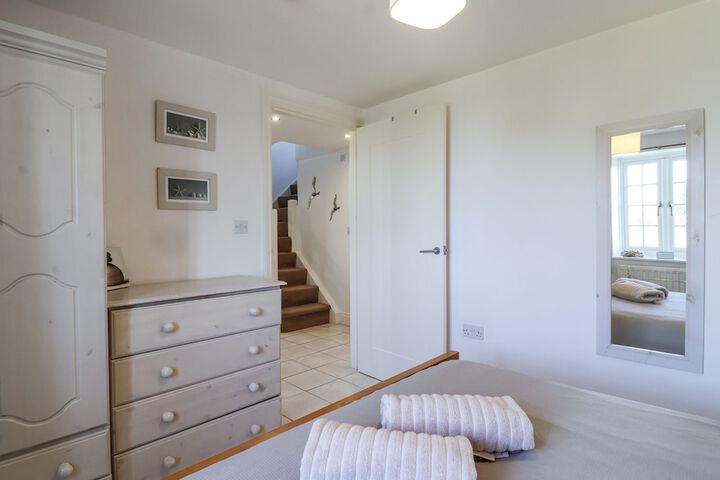 Room 4 of 34