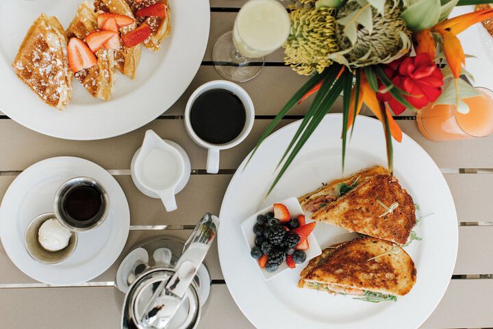 Breakfast/Coffee Service 86 of 97