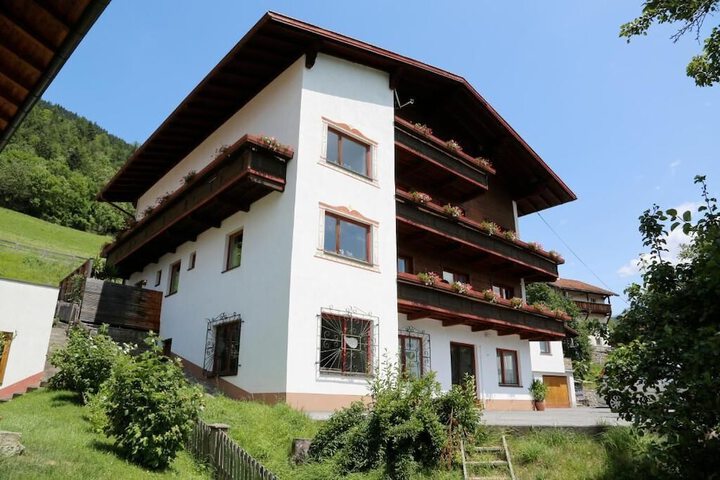 Hotel 63 of 66