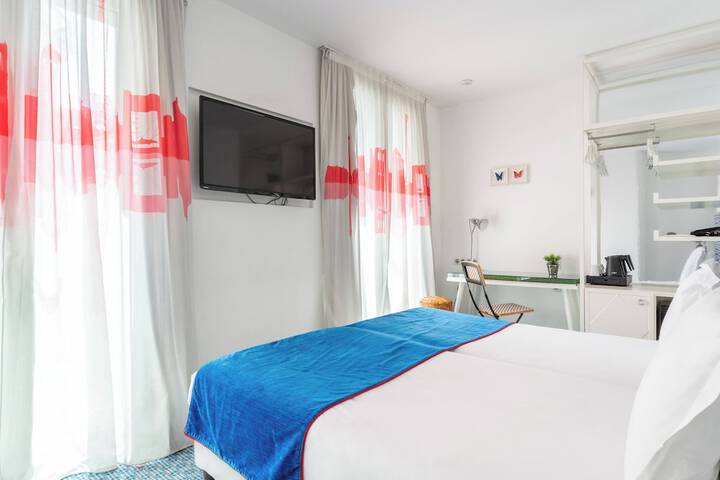 Room 48 of 114