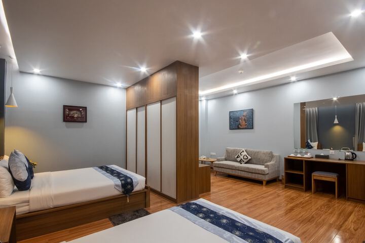 Room 17 of 47