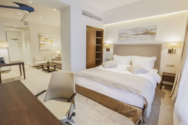Room 11 of 61