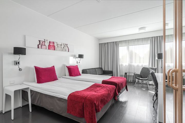 Room 15 of 43