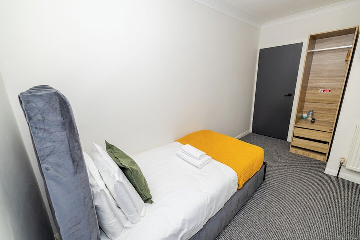 Room 17 of 129
