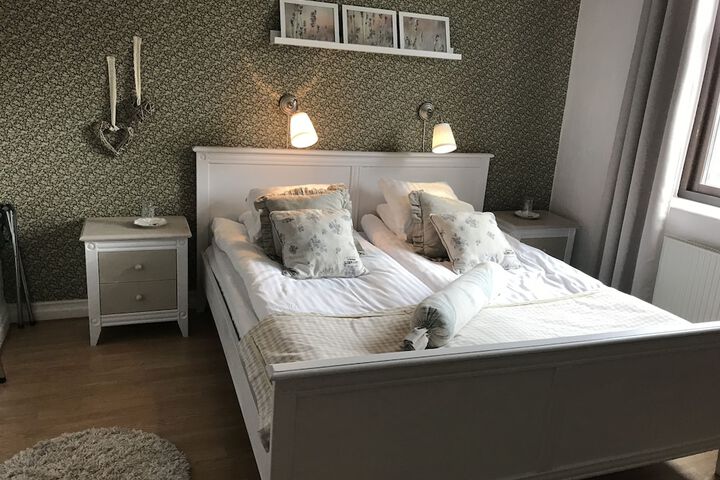 Room 10 of 52