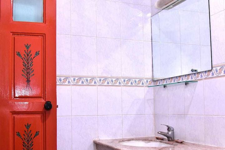 Room 7 of 20