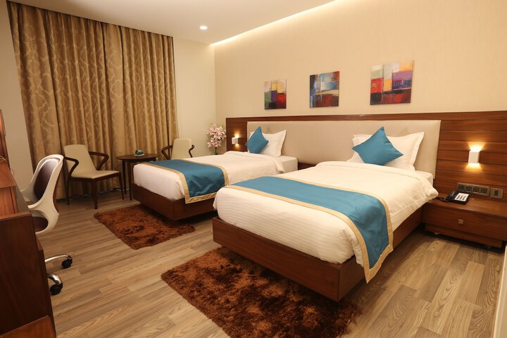 Room 7 of 37