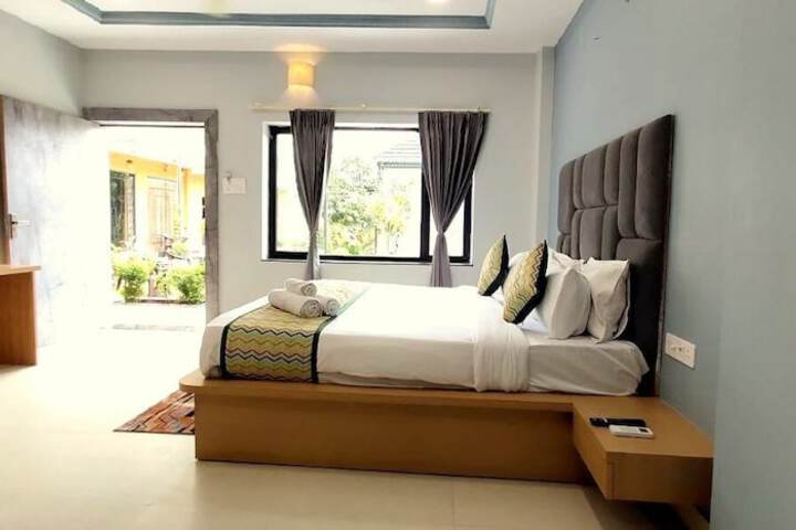 Room 10 of 114