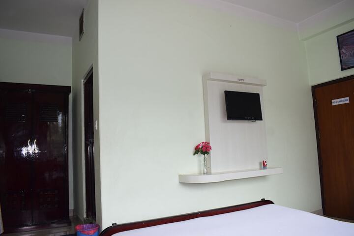 Room 21 of 33
