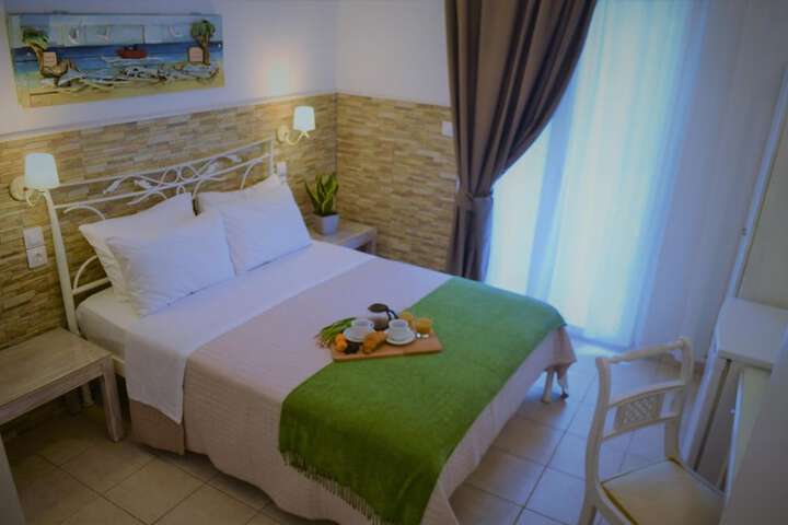 Room 32 of 65