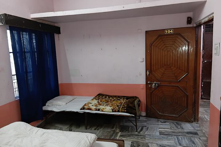 Room 7 of 20