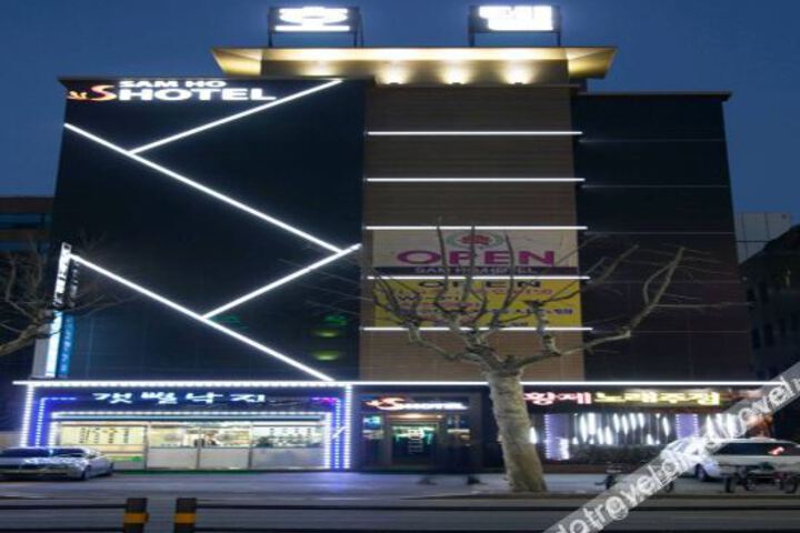 Hotel 2 of 17