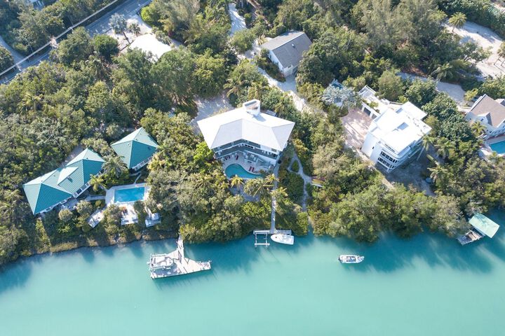 Hotel 43 of 48