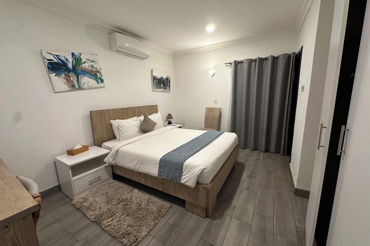 Room 17 of 90