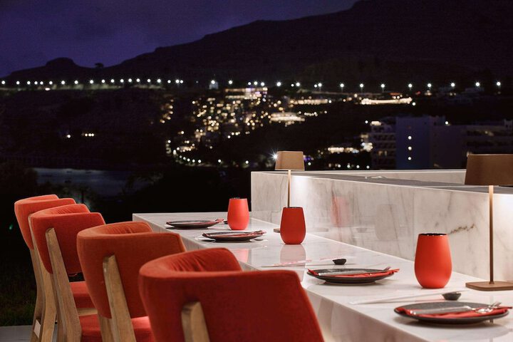 Dining 90 of 110