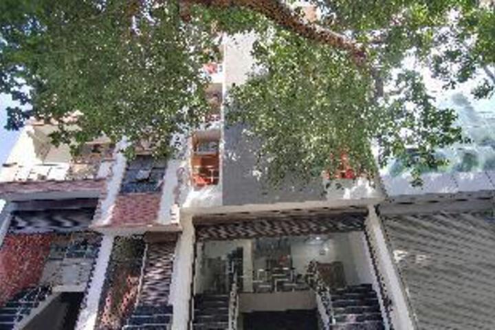OYO HOME 63853 The Vegas Near Ramphal Chowk