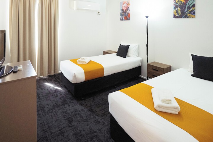 Room 15 of 32