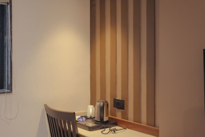 Room 9 of 43