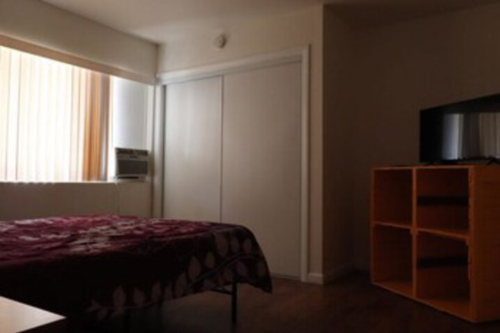 Room 93 of 117